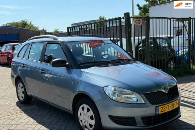 Škoda Fabia (2012) thumbnail 1
