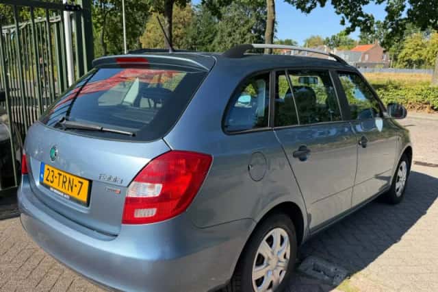 Škoda Fabia (2012) thumbnail 3