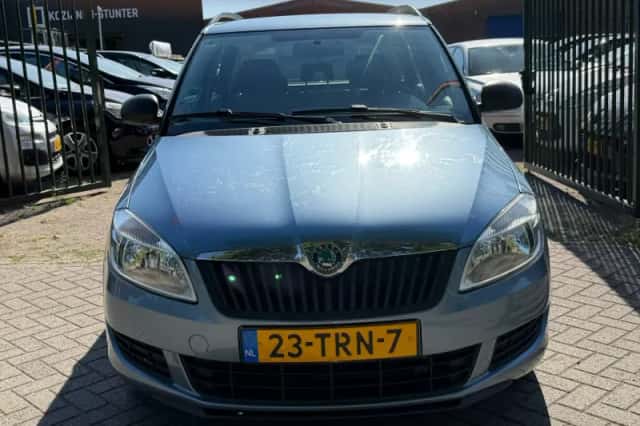 Škoda Fabia (2012) thumbnail 6