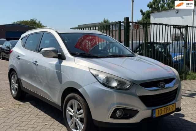 Hyundai ix35 (2012) thumbnail 1