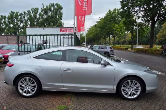 Renault Laguna (2009) thumbnail 6