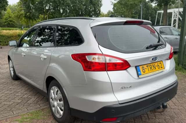 Ford Focus (2012) thumbnail 4