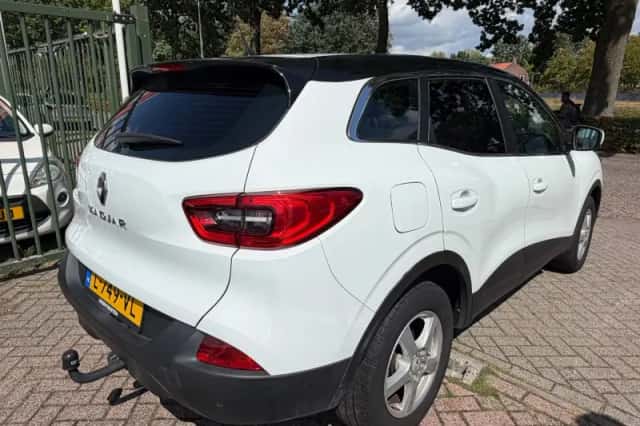 Renault Kadjar (2016) thumbnail 3