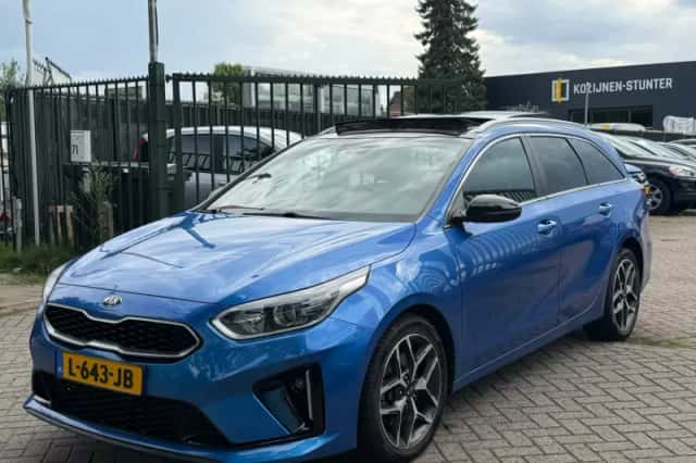 Kia Ceed (2021) thumbnail 2