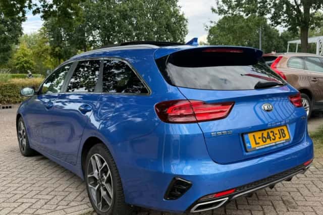 Kia Ceed (2021) thumbnail 3