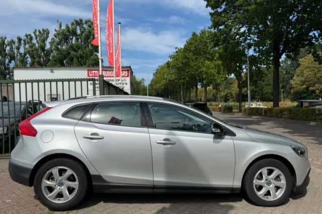 Volvo V40 Cross Country (2015) thumbnail 6