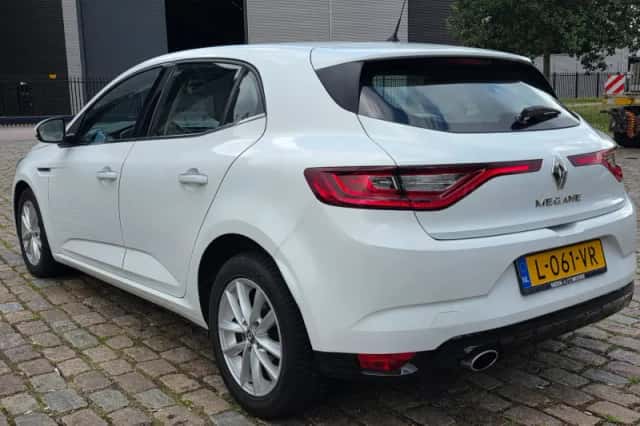 Renault Mégane (2016) thumbnail 3