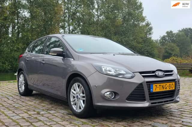 Ford Focus (2014) thumbnail 1
