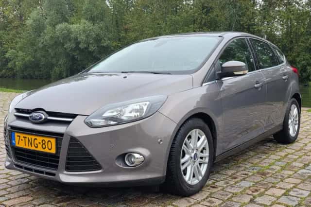 Ford Focus (2014) thumbnail 2