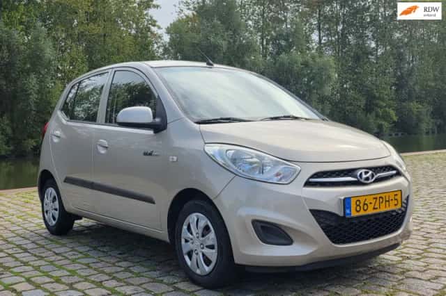 Hyundai i10 (2013) thumbnail 1