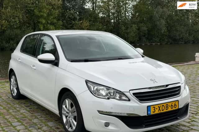 Peugeot 308 (2014) thumbnail 1