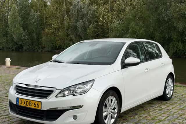 Peugeot 308 (2014) thumbnail 2