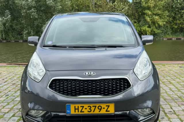 Kia Venga (2016) thumbnail 6