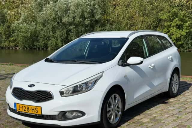 Kia Ceed (2014) thumbnail 2