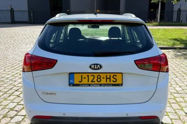 Kia Ceed (2014) thumbnail 5