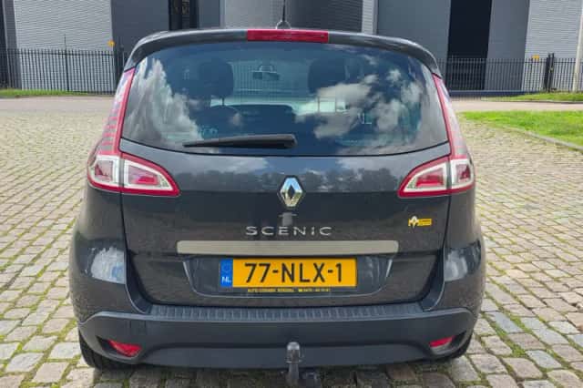 Renault Scénic (2010) thumbnail 5