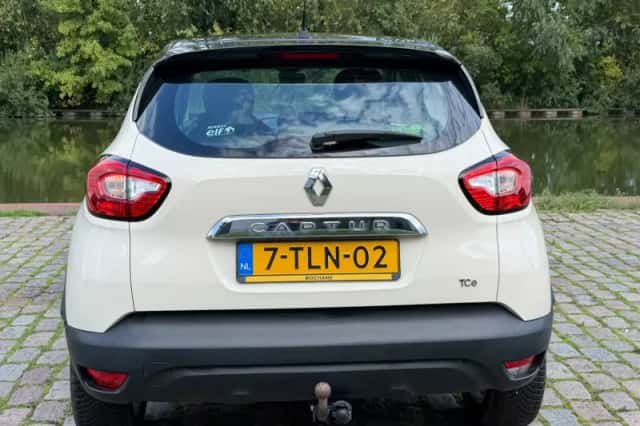 Renault Captur (2014) thumbnail 5