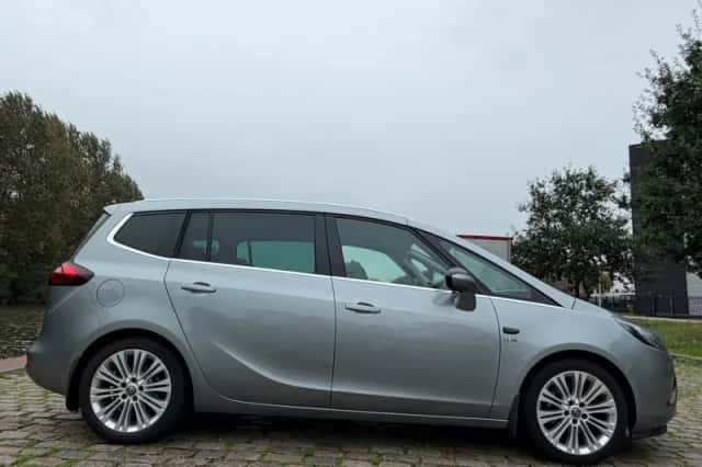 Opel Zafira (2013) thumbnail 5