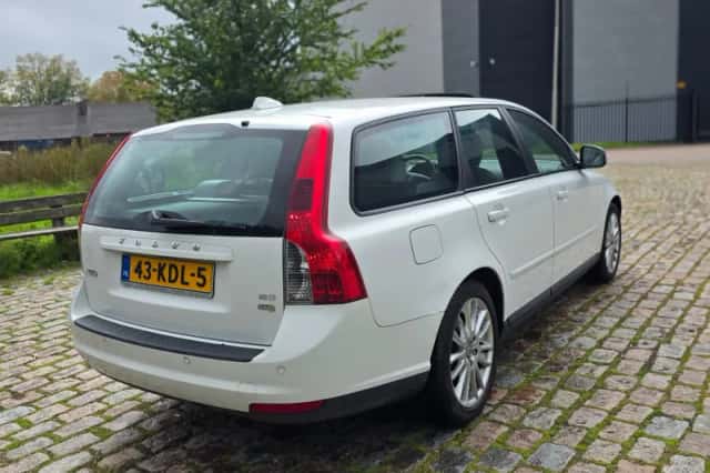 Volvo V50 (2009) thumbnail 3