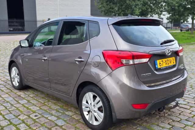 Hyundai ix20 (2012) thumbnail 4