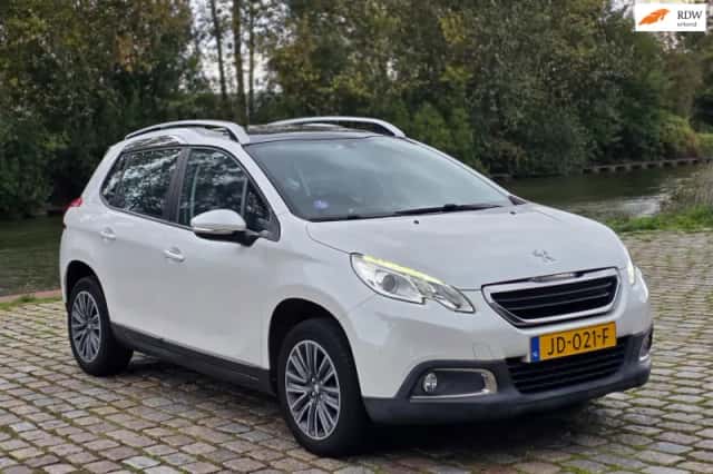 Peugeot 2008 (2016) thumbnail 1