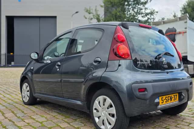 Peugeot 107 (2013) thumbnail 4