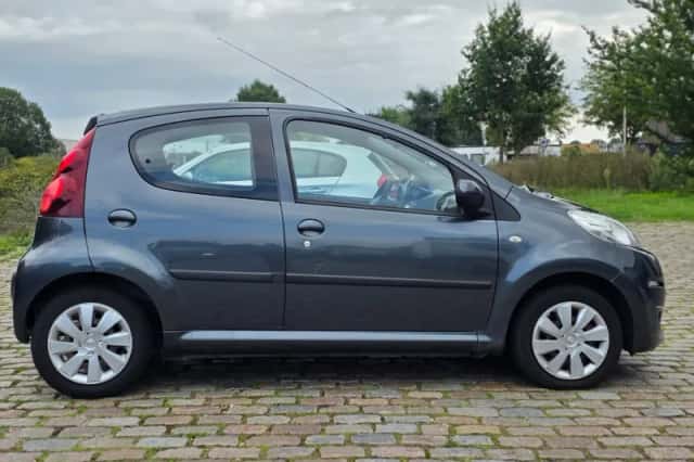 Peugeot 107 (2013) thumbnail 6