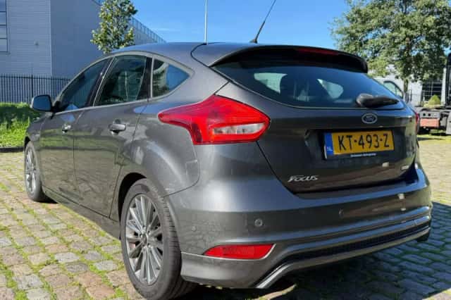 Ford Focus (2016) thumbnail 3