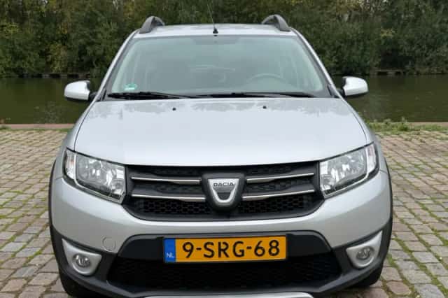 Dacia Sandero (2013) thumbnail 5
