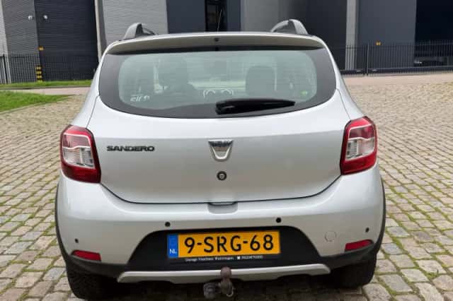 Dacia Sandero (2013) thumbnail 6