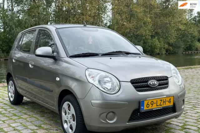 Kia Picanto (2010) thumbnail 1