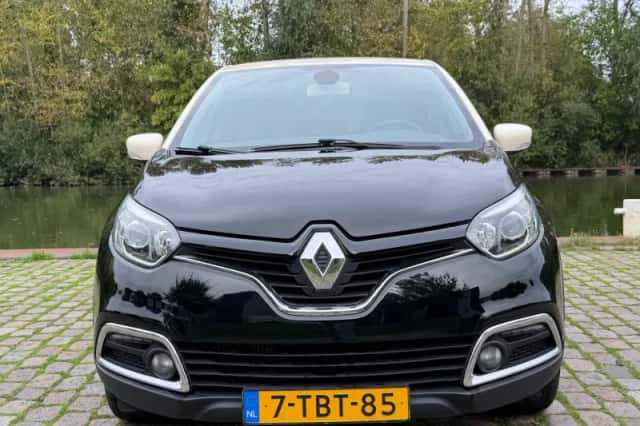 Renault Captur (2014) thumbnail 3