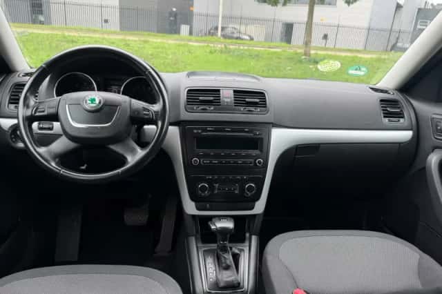 Škoda Yeti (2011) thumbnail 2