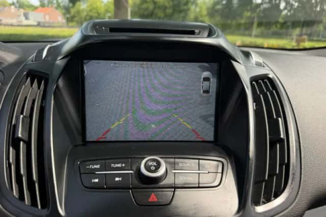 Ford Kuga (2017) thumbnail 6