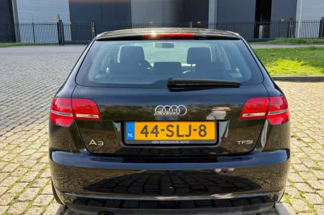 Audi A3 (2010) thumbnail 6