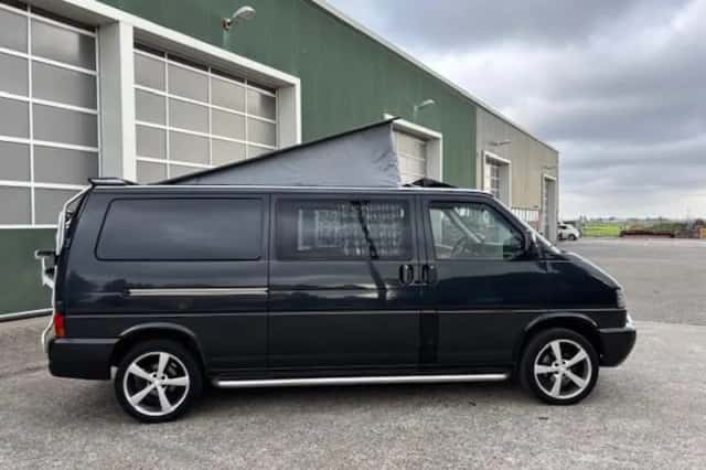 Volkswagen Camper (2001) thumbnail 2