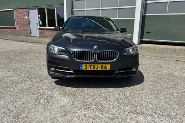 BMW 5-Serie (2014) thumbnail 1