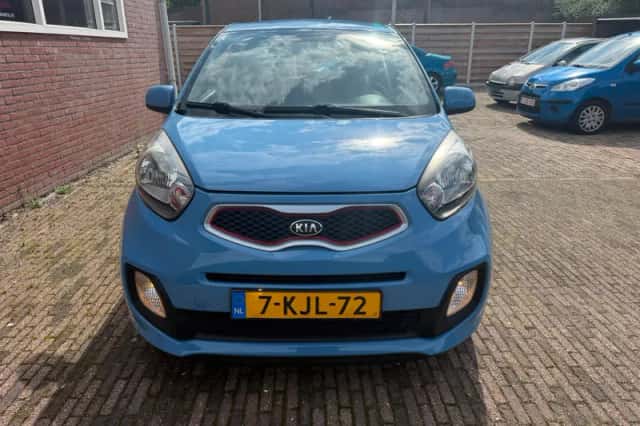 Kia Picanto (2013) thumbnail 2
