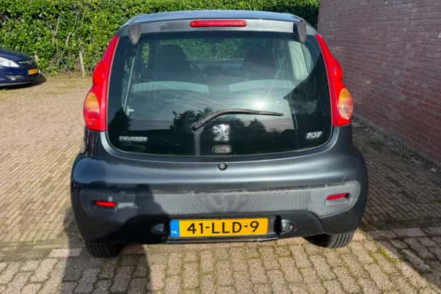 Peugeot 107 (2010) thumbnail 4