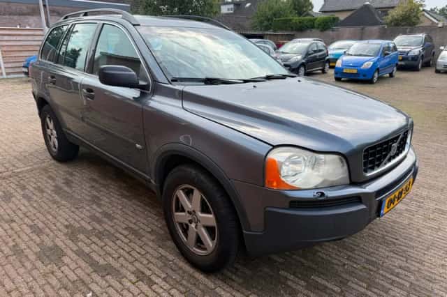 Volvo XC90 (2005) thumbnail 3