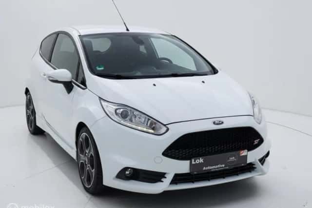 Ford Fiesta (2017) thumbnail 3