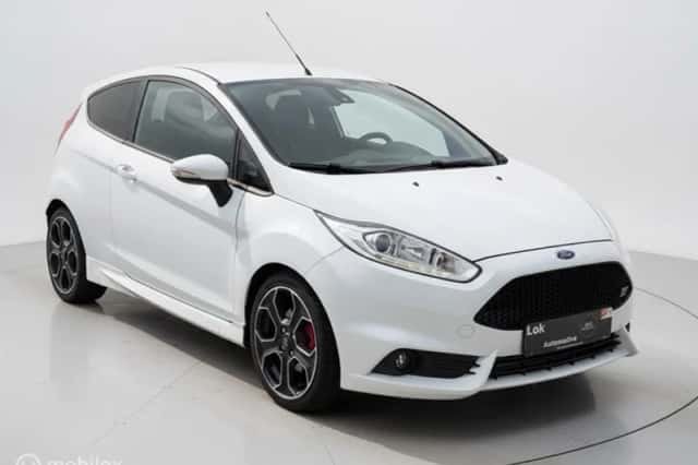 Ford Fiesta (2017) thumbnail 5