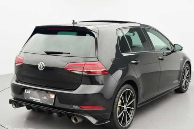 Volkswagen Golf (2019) thumbnail 2