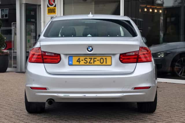 BMW 3-Serie (2013) thumbnail 6