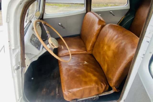 Citroën Traction Avant (1952) thumbnail 4