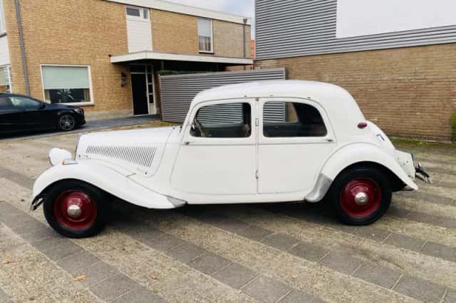 Citroën Traction Avant (1952) thumbnail 5