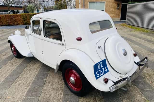 Citroën Traction Avant (1952) thumbnail 6