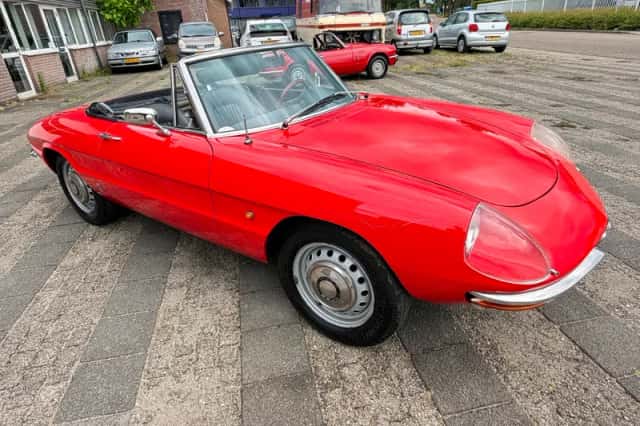 Alfa Romeo Spider (1968) thumbnail 3