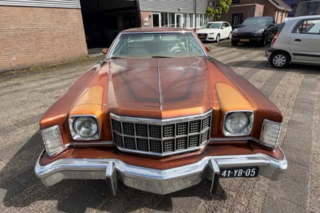 Ford Gran Torino (1975) thumbnail 2