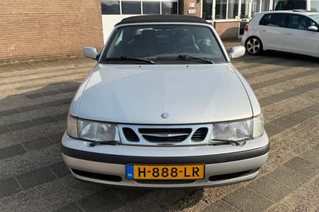 Saab 9-3 (2002) thumbnail 2